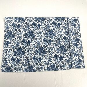 Croscill Home Fashion 2 Blue‎ White Floral Pillowcases Vintage 9" X 29"